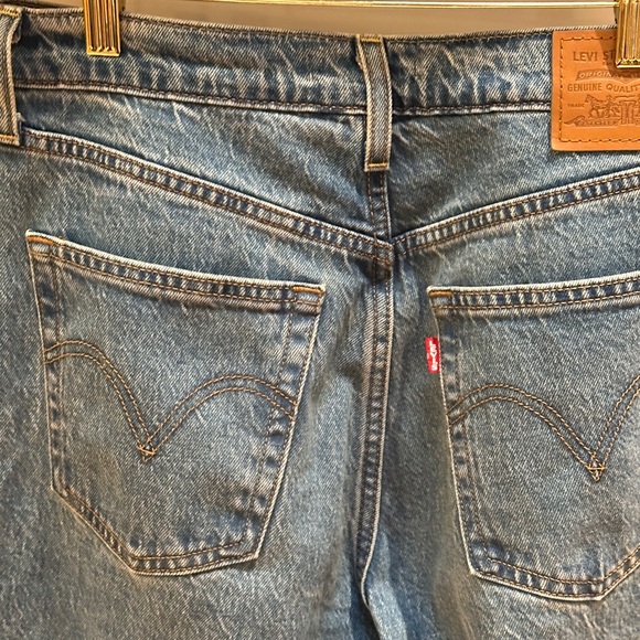 Levi’s Ribcage Bell - Picture 5 of 6